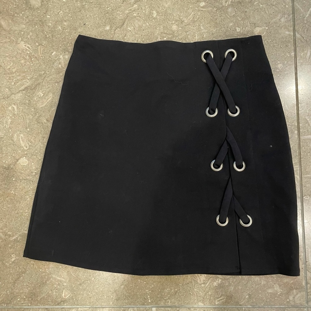 Super comfy skirt.